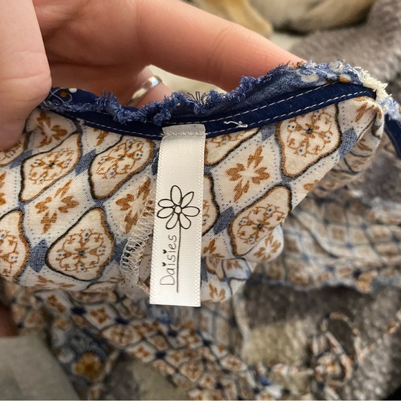 Daisies Flowy Sun dress with bohemian geometric print size small - Picture 9 of 13